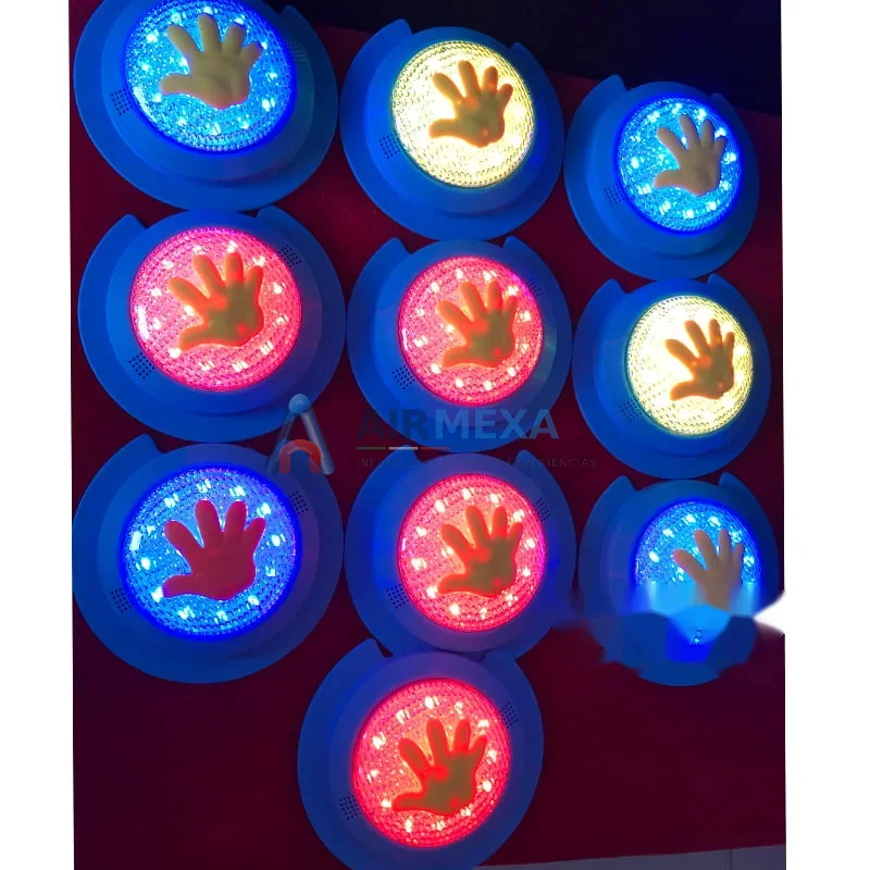 Brincolín inflable de gran tamaño con temática de dinosaurios y sistema IPS instalado