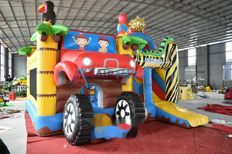 Combo inflable temática safari con resbaladilla y obstáculos internos