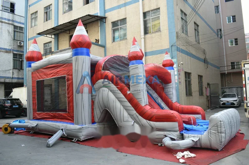 Combo inflable wet/dry de doble carril con resbaladilla frontal en balneario