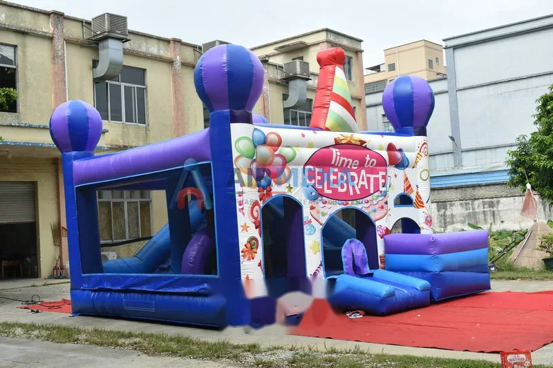 Castillo inflable combo compacto Party Time con resbaladilla en jardín