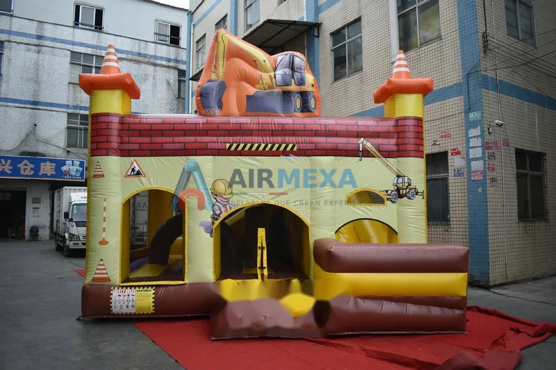 Castillo inflable combo con temática de construcción, brincolín y resbaladilla