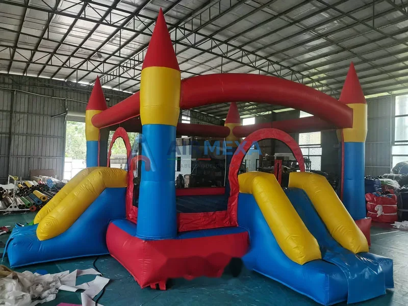 Castillo inflable combo Happy Pop con resbaladilla instalado en evento