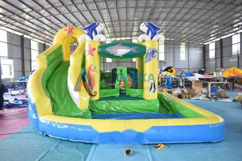 Combo inflable temática marina con resbaladilla y área de brincolín