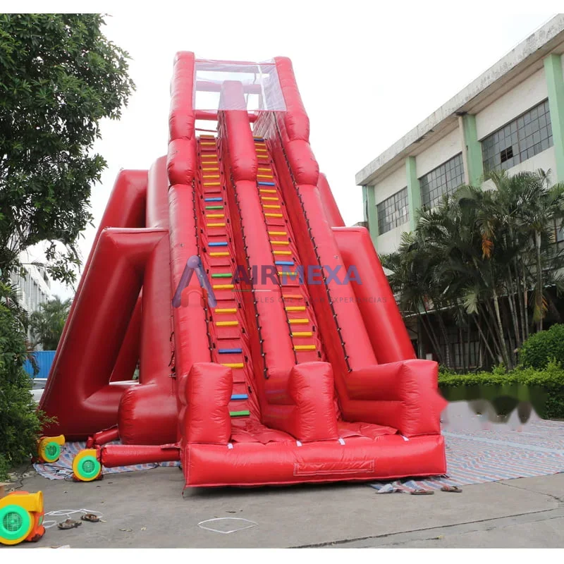 Resbaladilla inflable Freestyle gigante de 50 metros instalada en evento masivo