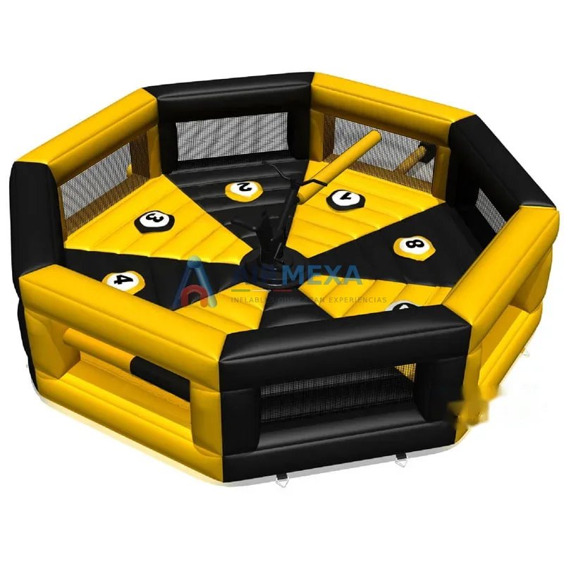 Juego inflable Meltdown con bicicletas para 8 jugadores en evento al aire libre