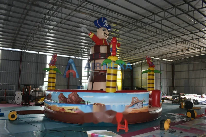 Rockódromo inflable con temática pirata instalado para escalar en evento