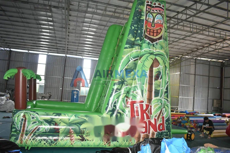 Muro de escalar inflable Tiki Island con carriles de ascenso en evento