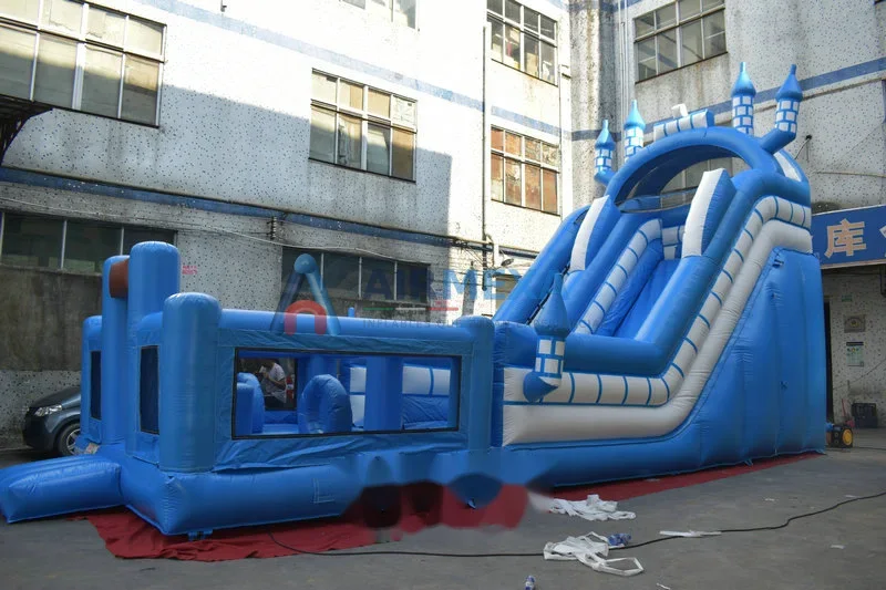 Resbaladilla inflable multijuegos de 17 metros en modalidad acuática y seca