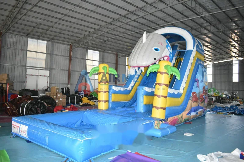 Resbaladilla inflable temática de tiburón con alberca desmontable, uso comercial