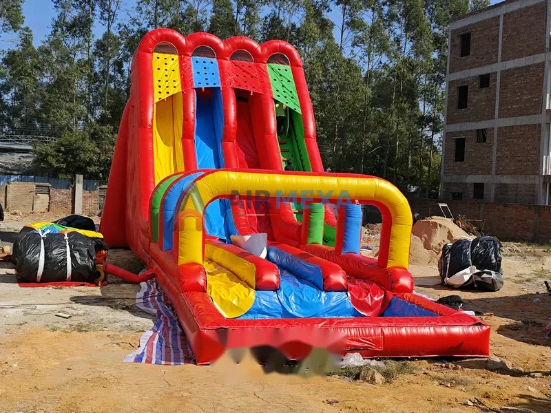 Resbaladilla acuática triple carril de 18 metros instalada en balneario